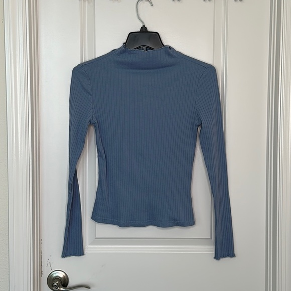 Light Blue Women Sweater Size Medium - Picture 1 of 4
